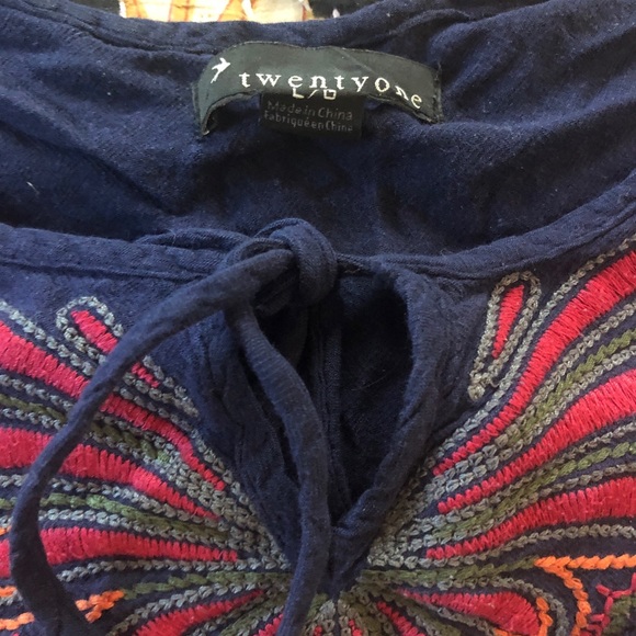 Forever 21 boho top. - Picture 4 of 5